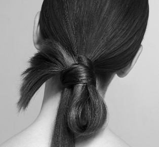 How to succeed with the bridal bun