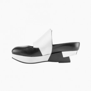 Black and white leather shoes with platform