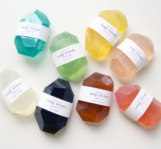 The Beautiful Soap Stone gift set from Pelle Design