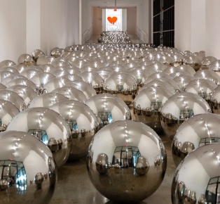 Yayoi Kusama installation 2021